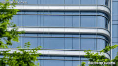 <strong>“领先、“只为世</strong>